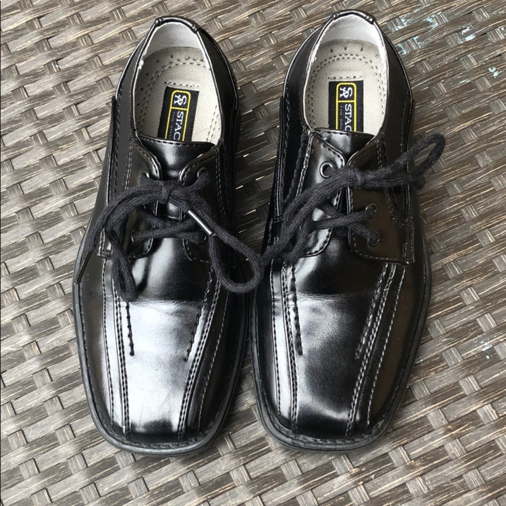 Toddler Boy size 9 dress Black shoes